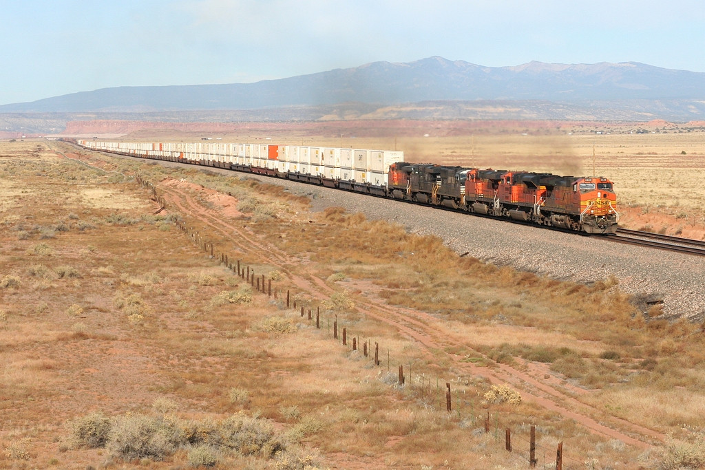 BNSF EB intermodal 